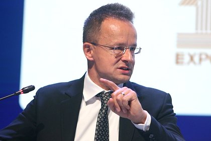 Глава МИД Венгрии назвал успехом сохранение отношений с Россией