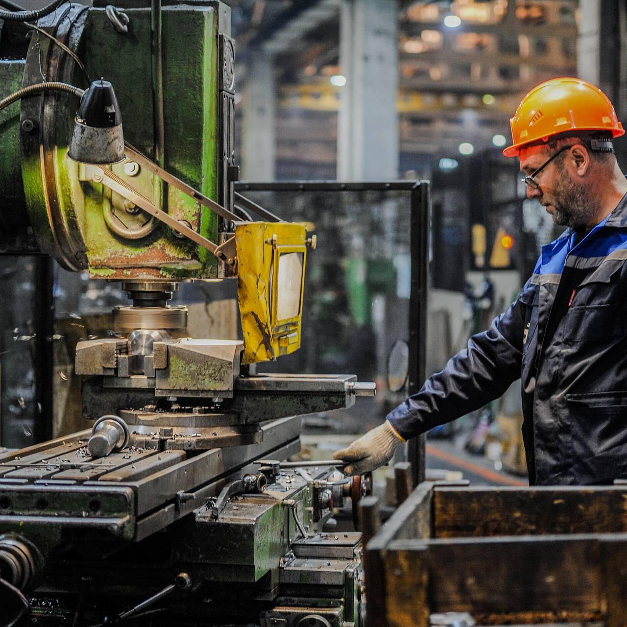 Названы самые востребованные и высокооплачиваемые вакансии в России