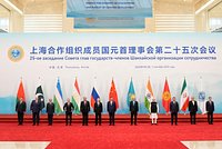 «Мощный сигнал». В США назвали единство лидеров России, Китая и Индии на саммите ШОС вызовом для внешней политики Трампа 