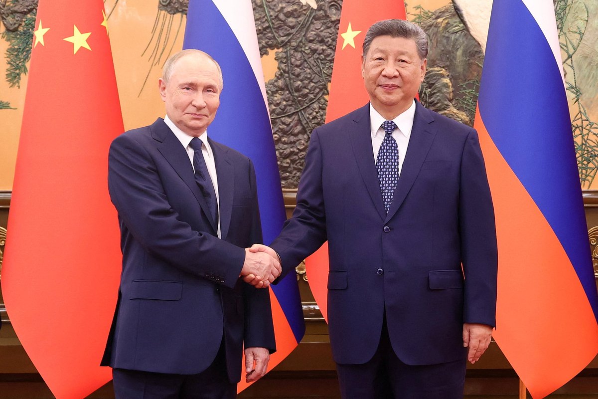 Президент России Владимир Путин и председатель КНР Си Цзиньпин в Пекине, КНР, 2 сентября 2025 года