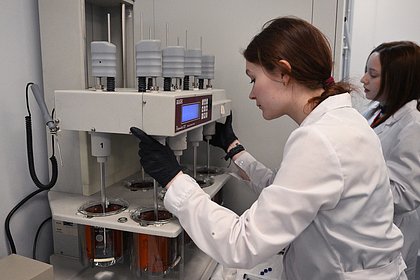 Вирусолог назвал возможную причину распространения ВИЧ на Чукотке
