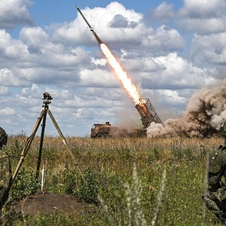 https://icdn.lenta.ru/images/2025/09/07/06/20250907065732447/square_320_fdf717ec96bf8a3365e9d6e9798bb45f.jpg