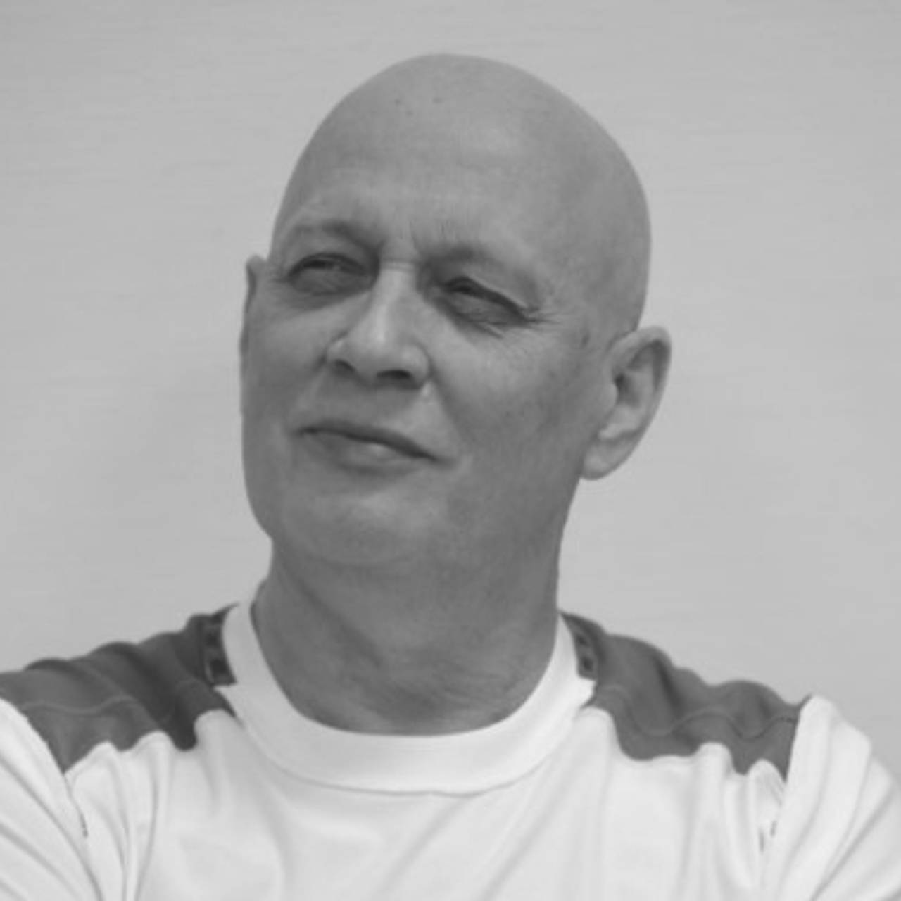 Названа причина смерти известного российского писателя-фантаста