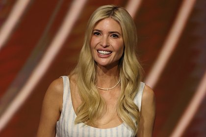 Иванку Трамп и Жизель Бюндхен сняли в бикини на яхте
