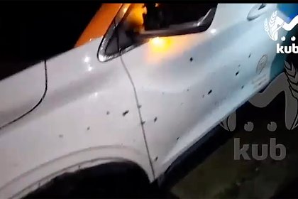 Первые минуты после удара дрона ВСУ по движущемуся авто в Сочи сняли на видео