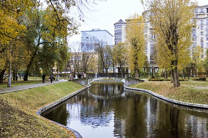 Москвичам назвали время прихода осенней погоды