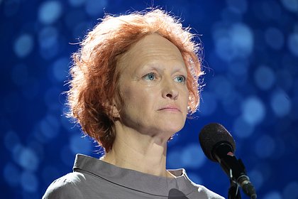 Известная российская актриса объяснила отсутствие бровей