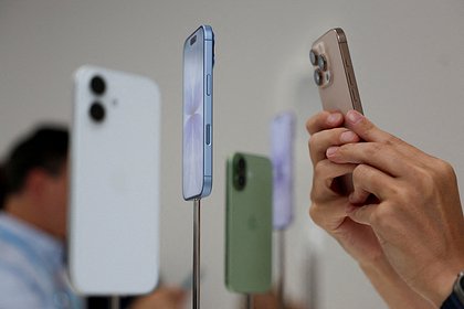 Люди стали чаще покупать дорогие смартфоны