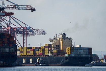 Фон дер Ляйен объяснила необходимость невыгодного торгового соглашения США и Европы