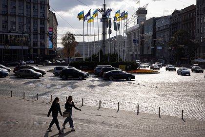 Политолог назвал протестом массовое бегство молодых людей с Украины