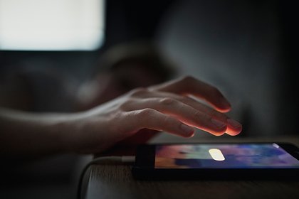 Российская эскортница назвала моветоном заниматься сексом за iPhone