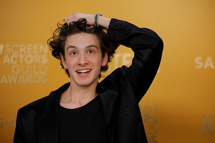 Съемки голливудского сериала со звездой «Аноры» перенесли