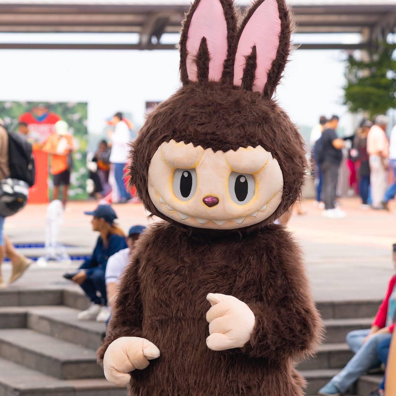 В России Лабубу пришел на выборы и отдал свой голос