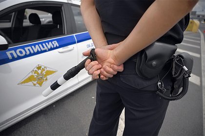 У водителя элитной иномарки изъяли удостоверения несуществующего ведомства