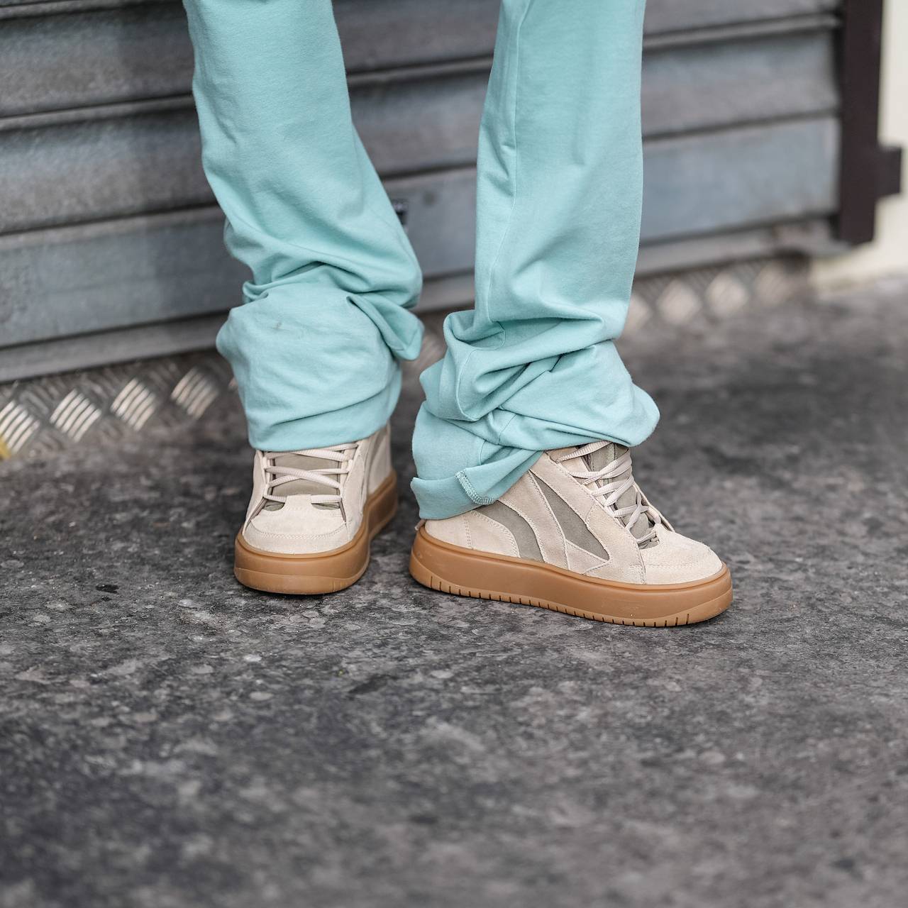 Сникерсы из 2010-х вновь вернулись в моду