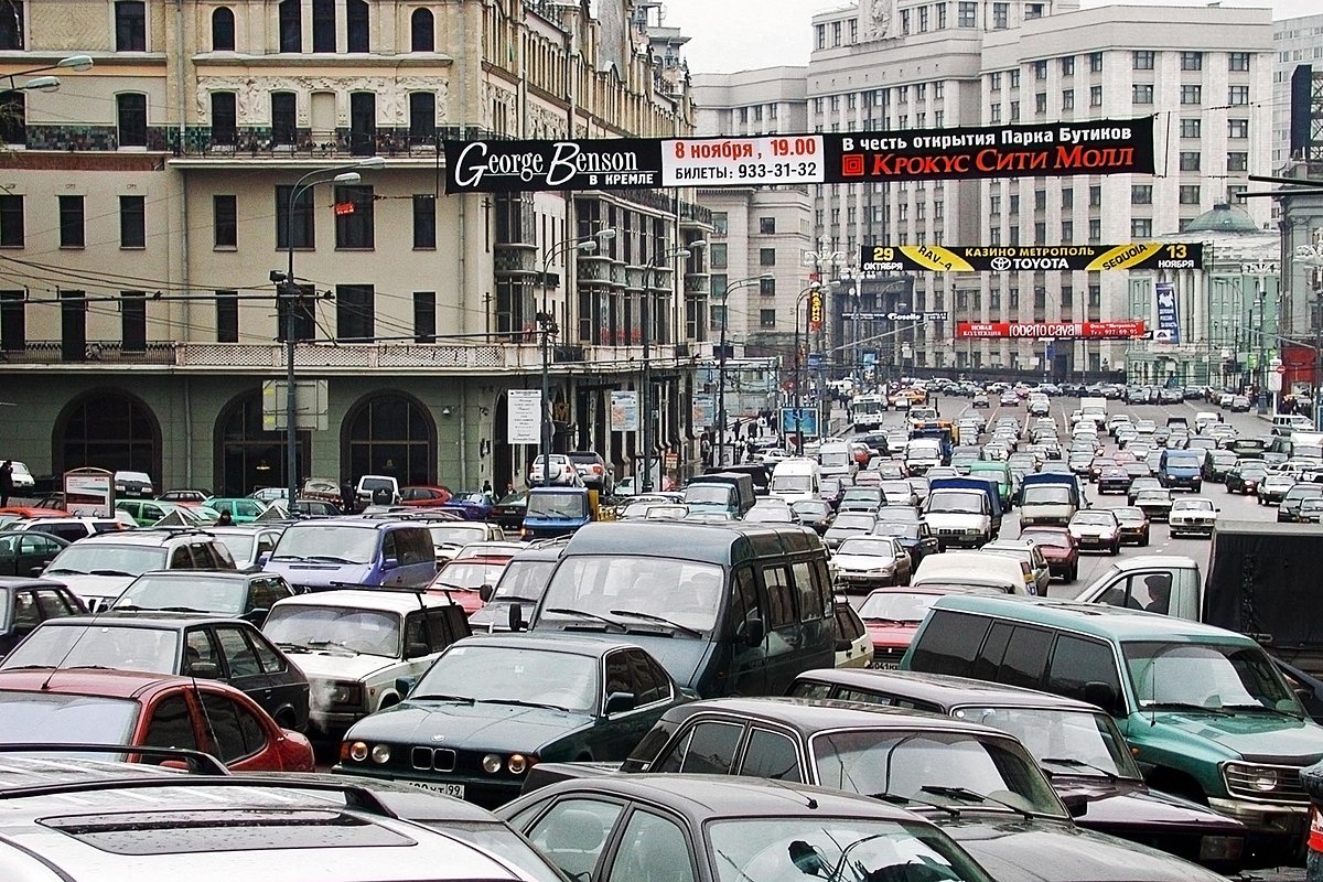 Автомобильные пробки на центральных улицах Москвы, 2002 год