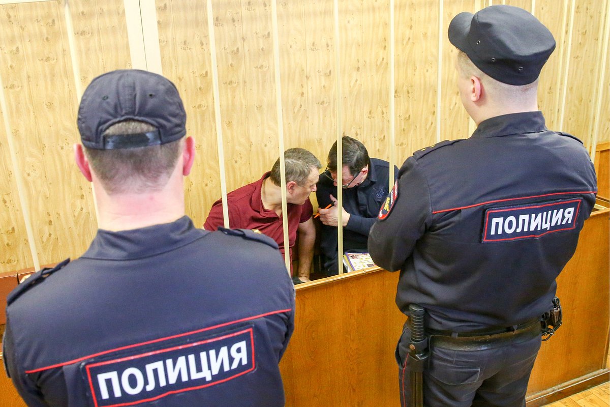 Лидеры Тамбовской ОПГ Вячеслав Дроков и Владимир Барсуков (Кумарин) в Куйбышевском районном суде