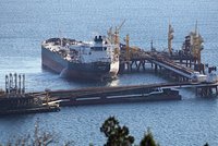 «Последствия будут неизбежны». В США захотели лишить Россию доходов от нефти. Что об этом известно? 