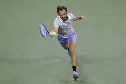 Медведев выиграл первый матч с июля