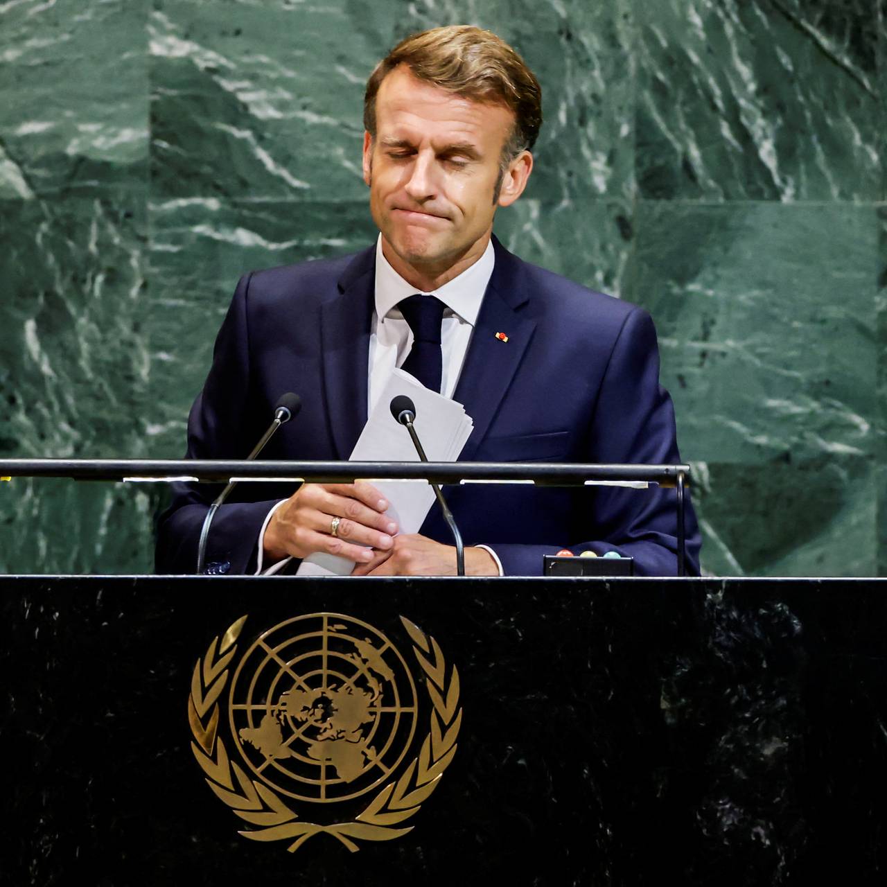 Макрон после задержания в Нью-Йорке признался в любви Казахстану