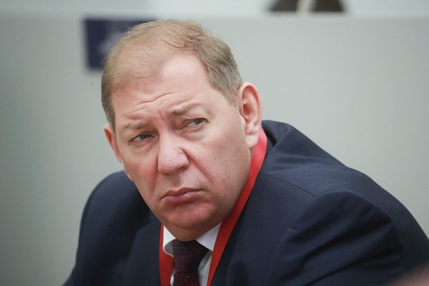 Артем Левин