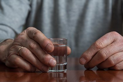 Контроль за продажами алкоголя предложили усилить после отравлений в Ленобласти