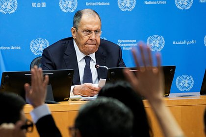 Лавров отказал журналисту в ответ на просьбу перейти на английский