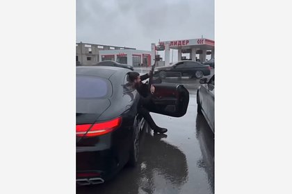 В Ингушетии устроили дрифт со стрельбой из автомата