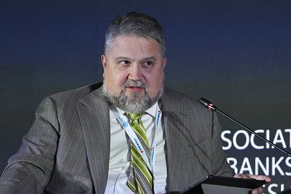 Регулятор оценил потребность россиян в банковских картах