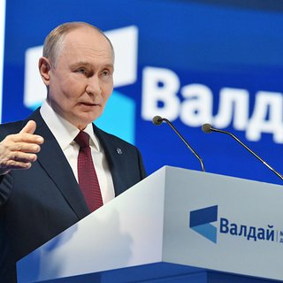 https://icdn.lenta.ru/images/2025/10/02/18/20251002184540187/square_320_f93b0ec812f30997c3868611f28904cb.jpg