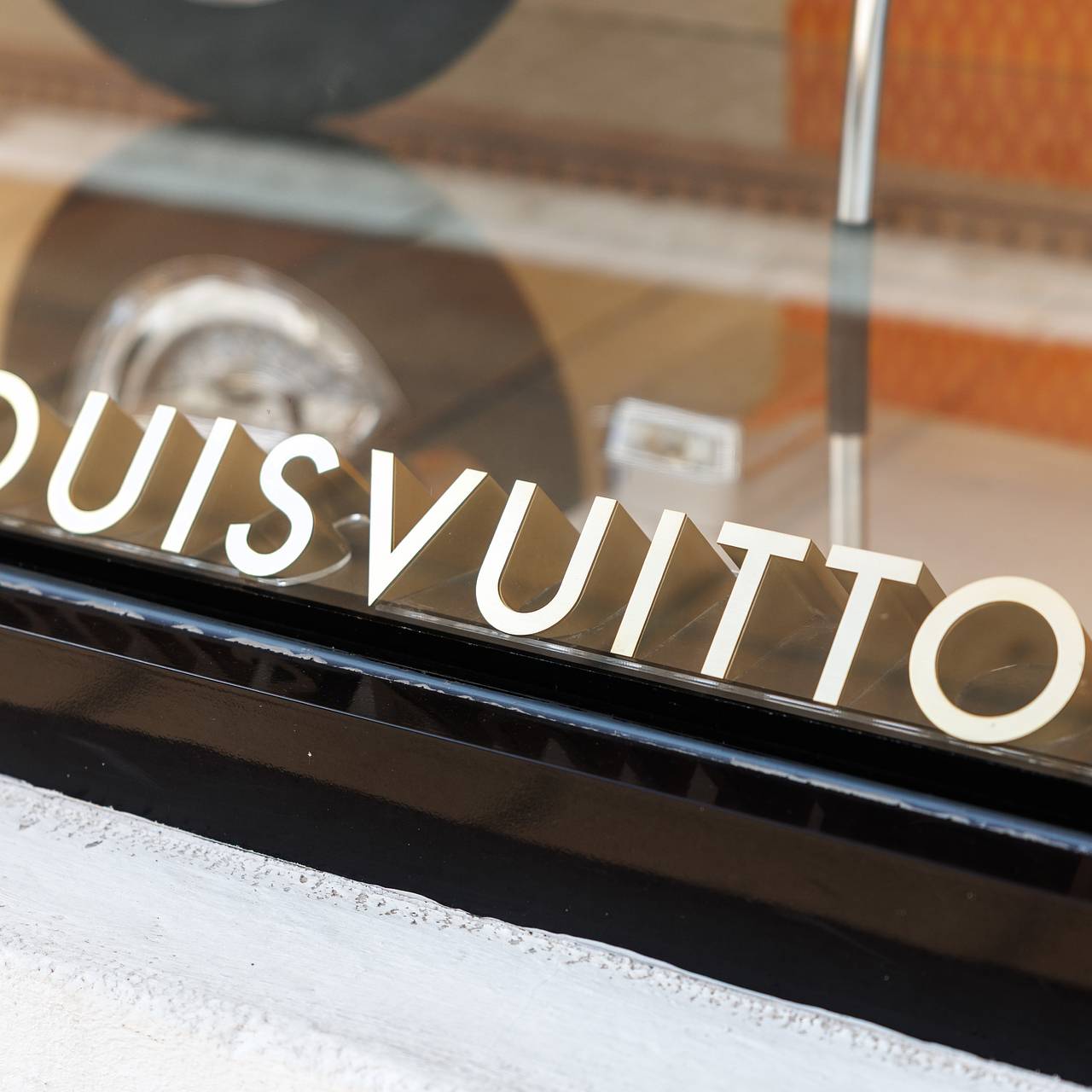 Louis Vuitton подал заявку на регистрацию товарных знаков