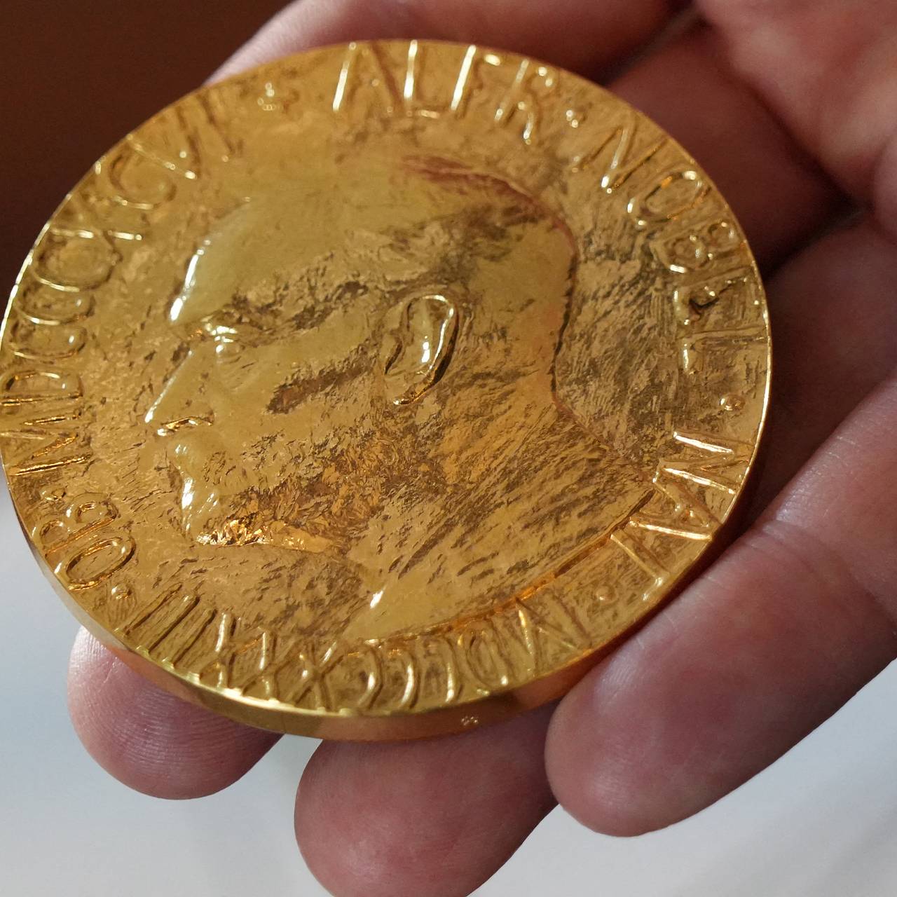 Нобелевскую премию по литературе получил автор &laquo;Сатанинского танго&raquo;