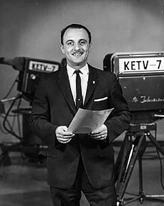 Джонсон стал известным в Омахе телеведущим