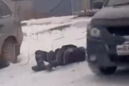 Три мужских тела нашли в машине в российском поселке