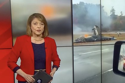 Самолет рухнул на шоссе в США, унес жизни двух пассажиров и попал на видео