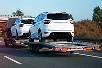 Власти отложили повышение утильсбора на автомобили. Его критиковали Матвиенко, таможня, бизнес и тысячи простых россиян