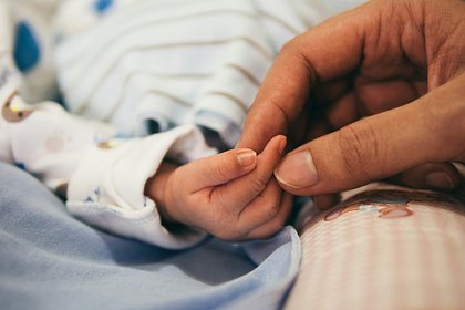 Хирурги спасли родившегося с «третьим глазом» мальчика