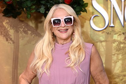 63-летняя телеведущая отказалась от участия в шоу со словами «лучше бы стала проституткой»