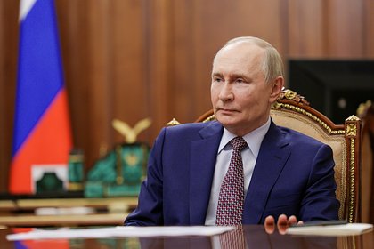 Путин подписал закон о запрете списания денег с отвязанной карты