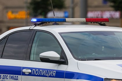 В российском городе мужчина открыл огонь по машине с пассажиром