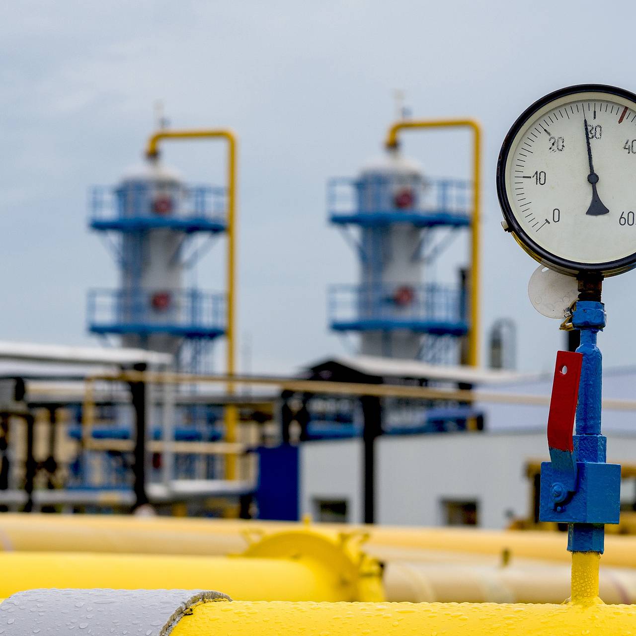 Российский завод приостановил прием газа из Казахстана