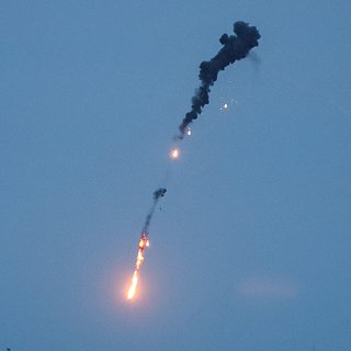 https://icdn.lenta.ru/images/2025/10/21/18/20251021182106008/square_320_44e857b5249b9c428b4d1a10add789ad.jpg