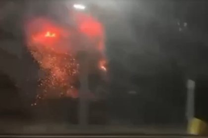 Огненный шар после взрыва на заводе в Копейске сняли на видео с близкого расстояния