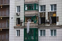 Дрон влетел в жилой дом в Красногорске — он пробил многоэтажку насквозь: главные кадры последствий атаки