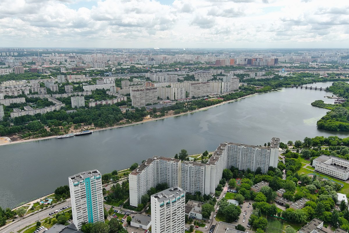 Вид на Перервинский плес и район Печатники