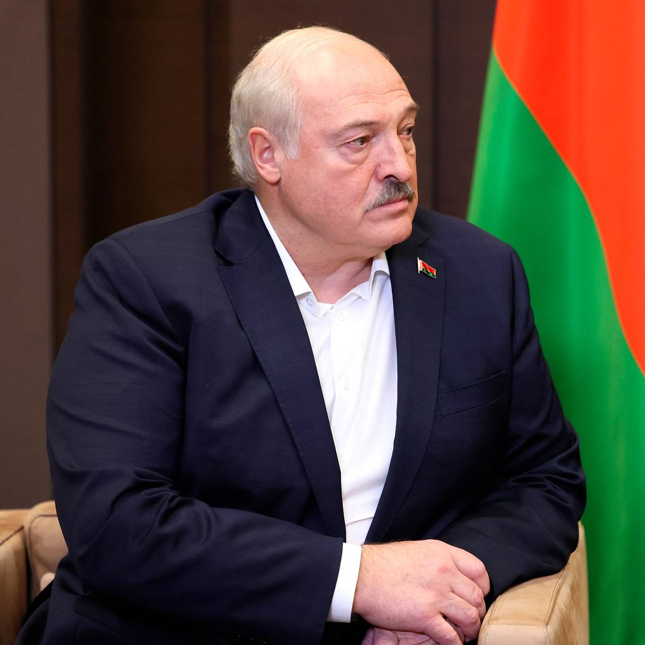 Лукашенко потребовал вылизать всю Белоруссию