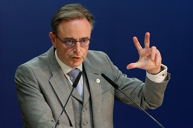 Барт Де Вевер 