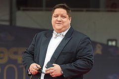 Роман Попов