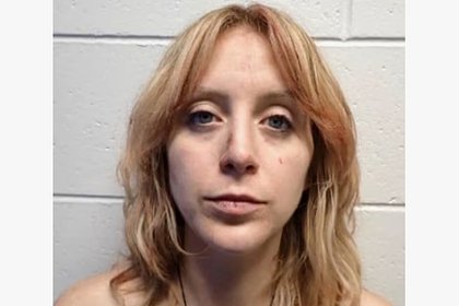 Няня расправилась с 83-летним мужчиной, разделась и убежала