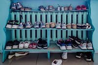 Россиян предупредили о наказании за обувь в подъезде